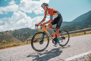 Teuns gana etapa Tour