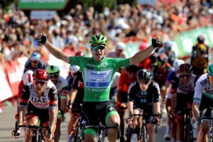Jakobsen tercer triunfo la vuelta