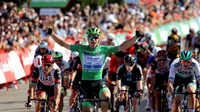Jakobsen tercer triunfo la vuelta