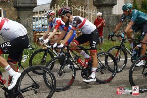 Ayuso baja Dauphine 2022
