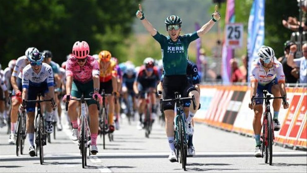 Adría primera victoria profesional