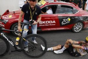 Roglic dislocar hombro