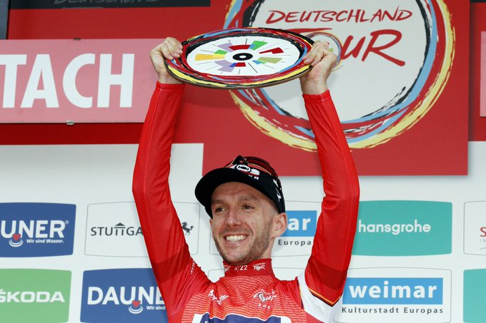 Adam Yates UAE Emirates