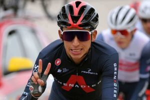 Bernal renueva Ineos 2026