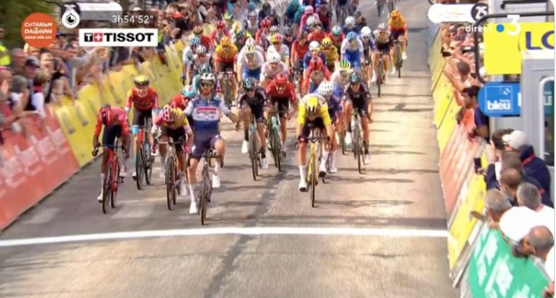 alaphilippe criterium dauphine