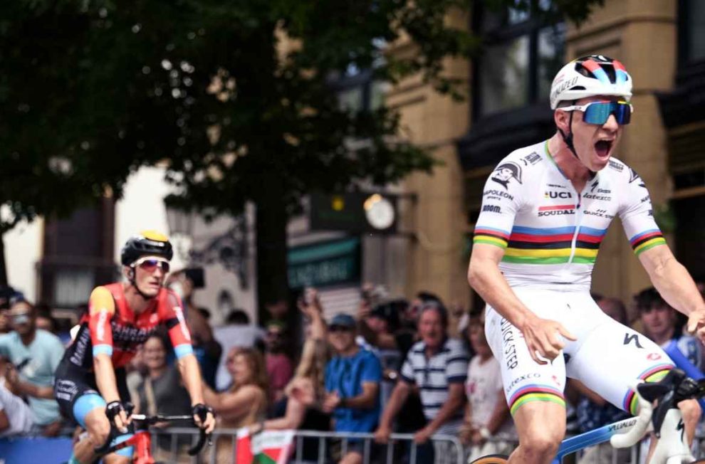 evenepoel tercera klasikoa