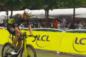 van aert campos elíseos