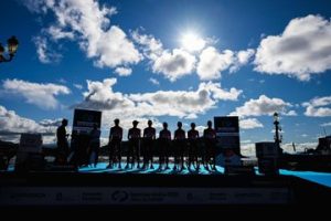 ciclistas donostiako klasikoa 2025