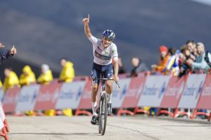 pellizzari estrena palmarés vuelta