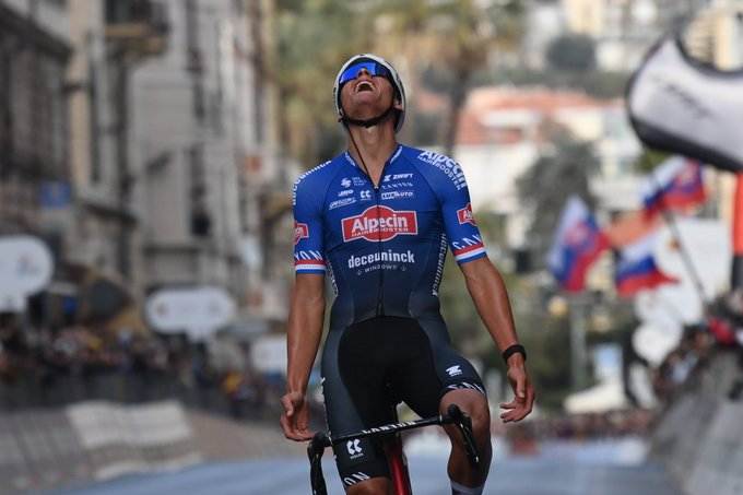 Van der Poel se lleva la victoria en Milán-Sanremo