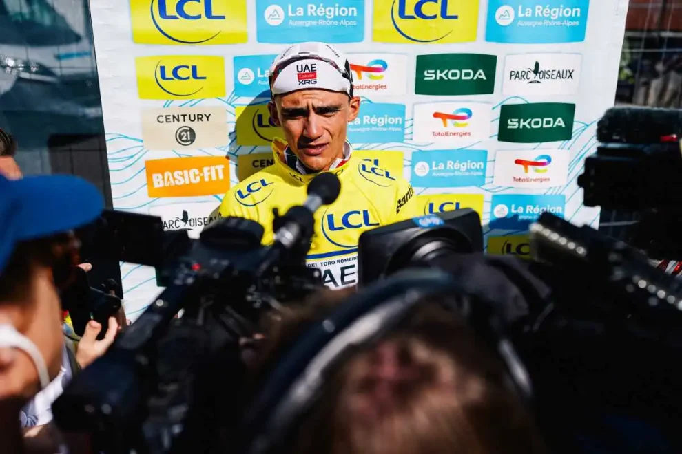 Isaac del Toro asciende al tercer lugar en el ranking UCI