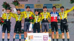 Matteo Jorgenson lleva al Visma Lease a Bike a lo más alto de la clasificación en la CRE