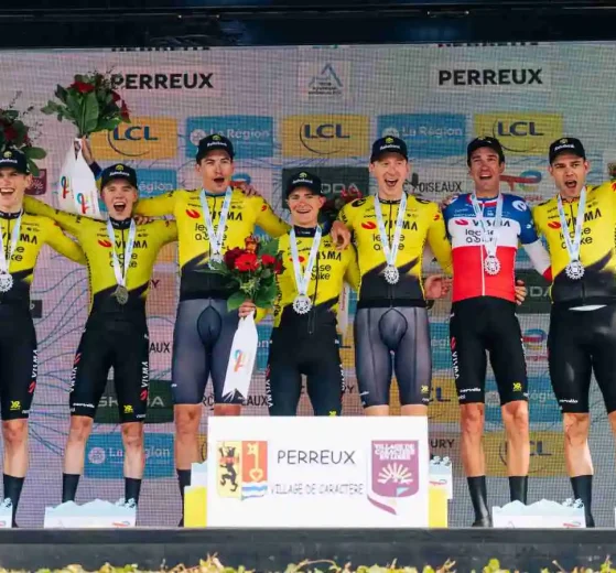 Matteo Jorgenson lleva al Visma Lease a Bike a lo más alto de la clasificación en la CRE