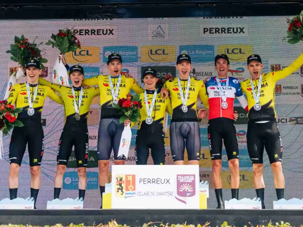 Matteo Jorgenson lleva al Visma Lease a Bike a lo más alto de la clasificación en la CRE