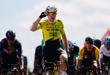 Wout van Aert triunfa al esprint y consigue la segunda victoria para el Visma Lease a Bike