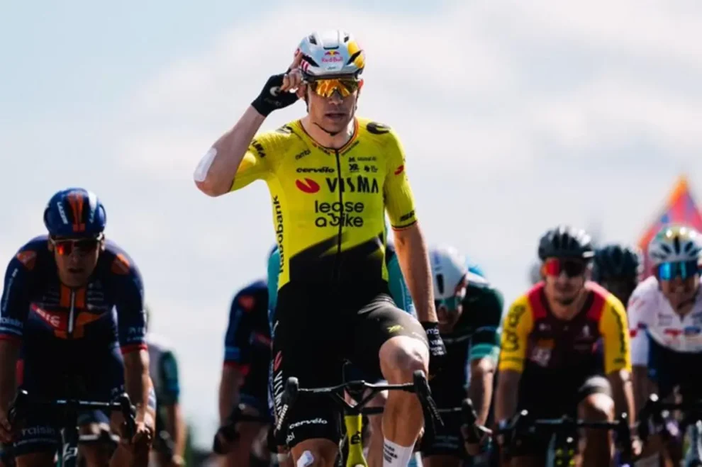 Wout van Aert triunfa al esprint y consigue la segunda victoria para el Visma Lease a Bike