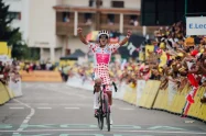 Doble triunfo de etapa de Richard Carapaz en el Tour de Francia