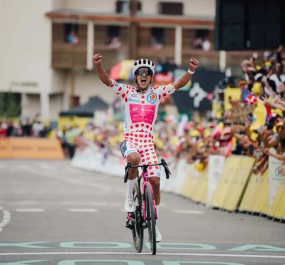 Doble triunfo de etapa de Richard Carapaz en el Tour de Francia