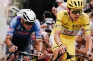 MVDP consigue un doblete en el quinto Tour de Tadej Pogacar