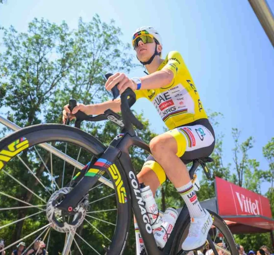 Tadej Pogacar escribe su nombre en la historia del Alpe d'Huez