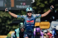 Tim Merlier repite victoria al esprint en la octava etapa del Tour