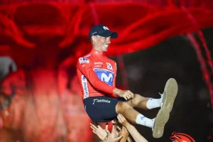 Enric Mas recoge el premio a toda su carrera deportiva De verdad, de corazón, muchas gracias