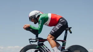 Filippo Ganna le planta cara a Evenepoel en la CRI de Montreal