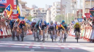 Matthew Brennan lidera las quinielas para la etapa 11 de La Vuelta
