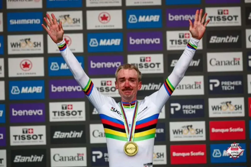 Brandon McNulty debuta como campeón del Mundo en el Giro d’ella Emilia